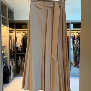 Elegant Beige Women's Skirt
